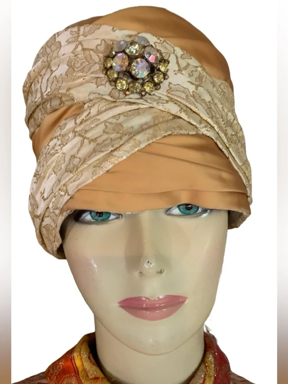 VINTAGE SHILLITOS 1960'S GOLD & CREAM SATIN RUCHED BROCADE TURBAN STYLE HAT - Picture 4 of 13